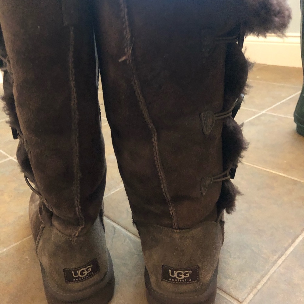 3 Button Bailey Ugg Boot - image 4